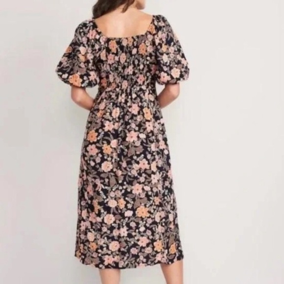 NWT! Puff-Sleeve Floral-Print Pintucked Smocked Midi Swing Dress - Medium Tall🎞️ - Picture 3 of 7